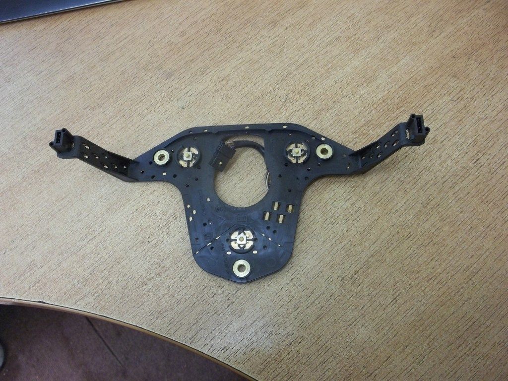 Steering wheel - Audio Control Wiring