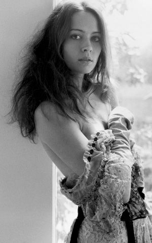 Amy Acker Mai 2012